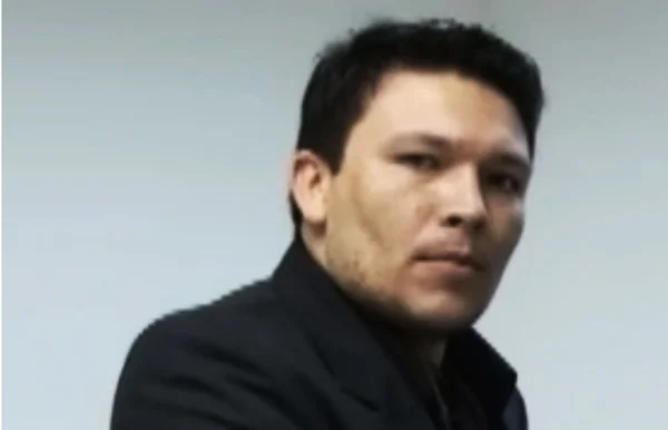Cerimonialista acusado de calote reaparece e se apresenta à polícia