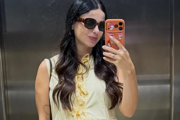 Sthefany Brito revela nome e apelido do 3º filho e se declara - Metrópoles