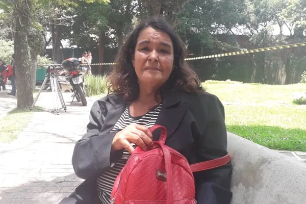 Dispersão de público do enterro de Gugu é marcada por furtos