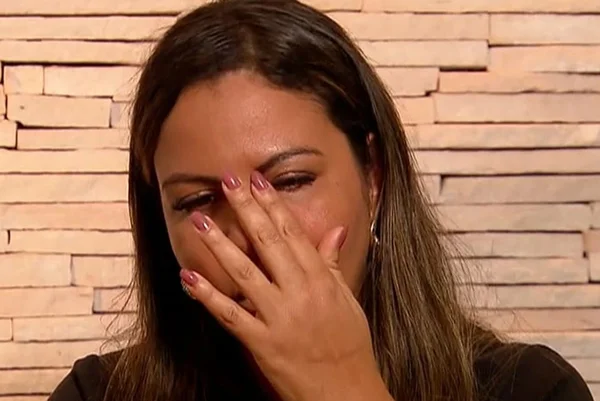 Mani Rego deu uma entrevista à Record e chorou - Metrópoles