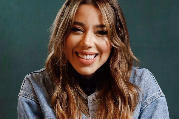 Julliany Souza, voz do hit gospel A Casa é Sua, anuncia carreira solo
