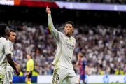 Real Madrid é o líder do Campeonato Espanhol. Real Madrid é o líder do Campeonato Espanhol.