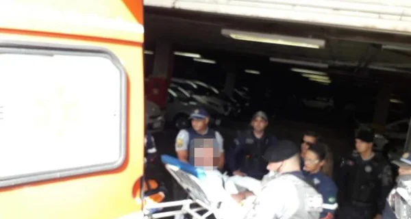 Professor que invadiu secretaria do DF: “Me trouxeram como cachorro”