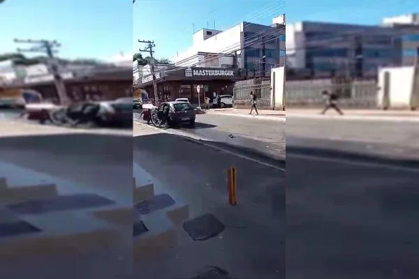 Carro preto sai em disparada