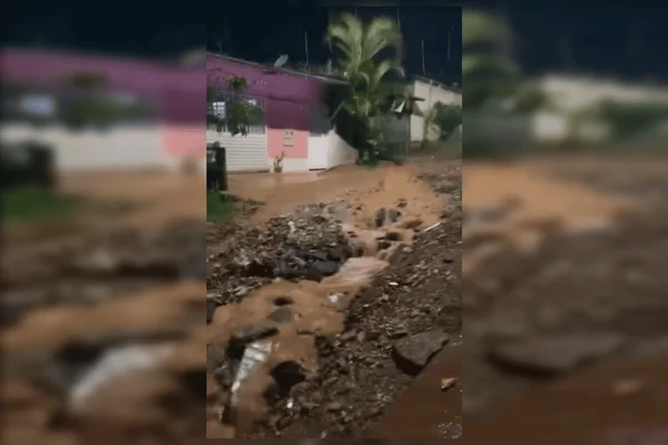 Em São Sebastião, chuvas fortes provocaram alagamentos