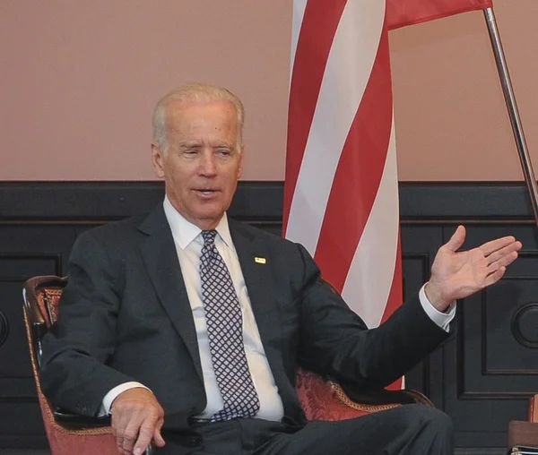 Combate ao Estado Islâmico na fronteira com Turquia é prioridade, diz Biden