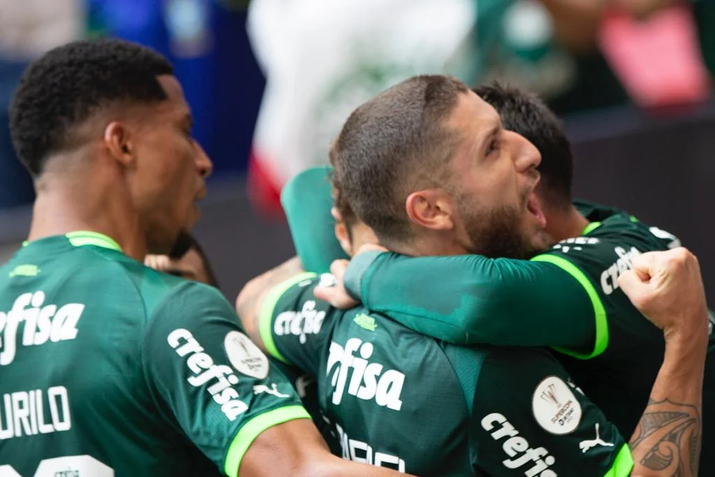 Supercopa: veja imagens do jogo eletrizante entre Palmeiras x Flamengo no Mané Garrincha - imagem 6 Supercopa: veja imagens do jogo eletrizante entre Palmeiras x Flamengo no Mané Garrincha - imagem 6