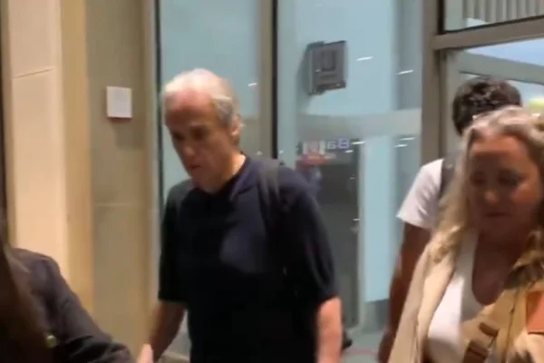 Imagem colorida de Jorge JEsus no Rio- Metrópoles