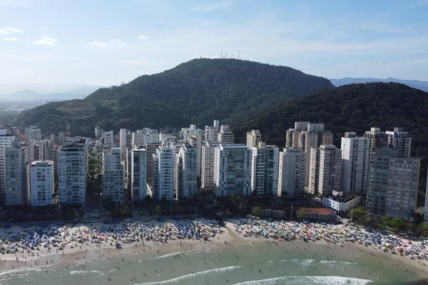 jovem afogado litoral