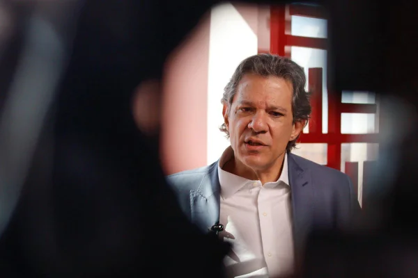 Imagem colorida de Fernando Haddad - Metrópoles