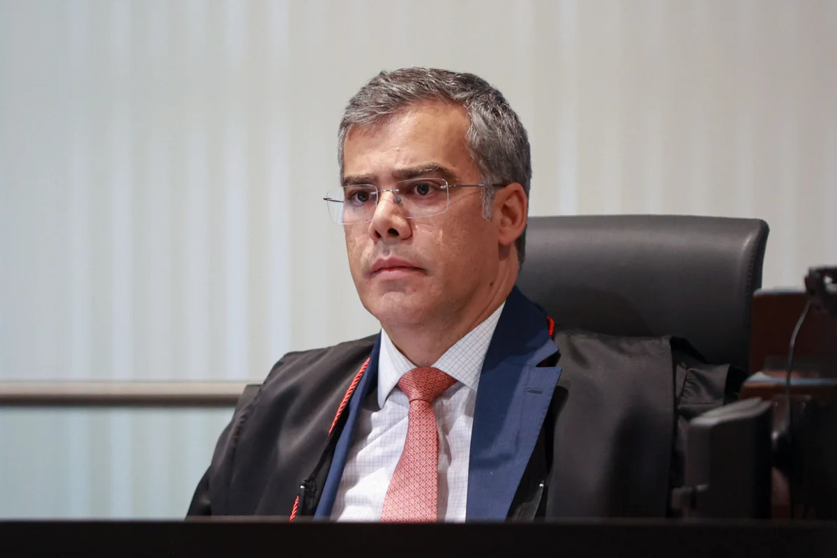 TRE-DF nega pedido do PT e autoriza candidatura de Gustavo Rocha a vice - imagem 6 TRE-DF nega pedido do PT e autoriza candidatura de Gustavo Rocha a vice - imagem 6
