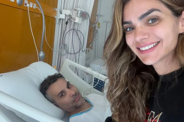 Kelly Key atualiza quadro do marido, Mico Freitas, após cirurgia no coração - Metrópoles
