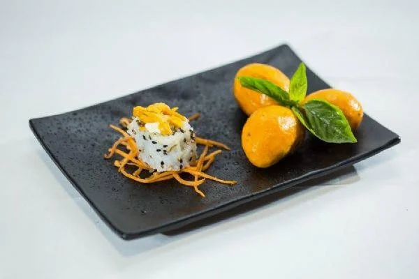 Sushi de pequi: nova onda junta culinária do Japão à do nosso cerrado