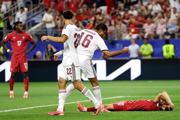 Rodri pede desculpas após comemorar erro de Bernardo Silva na Copa