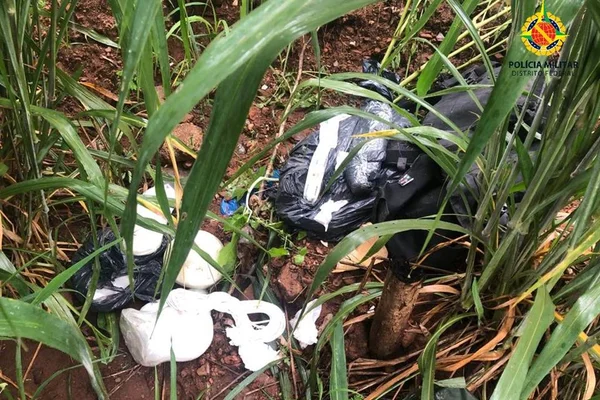 Bope encontrou 40kg de explosivos em área de mata do Gama