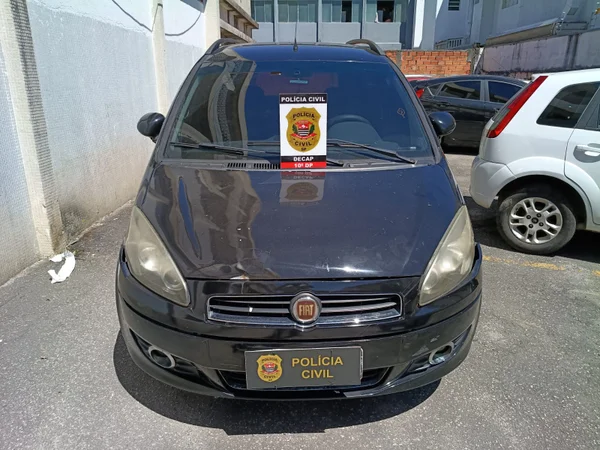 Veículo apreendido em operação