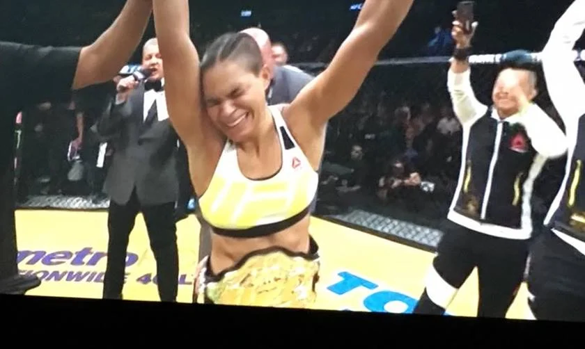 Amanda Nunes é internada e não defende cinturão do UFC - imagem 2 Amanda Nunes é internada e não defende cinturão do UFC - imagem 2