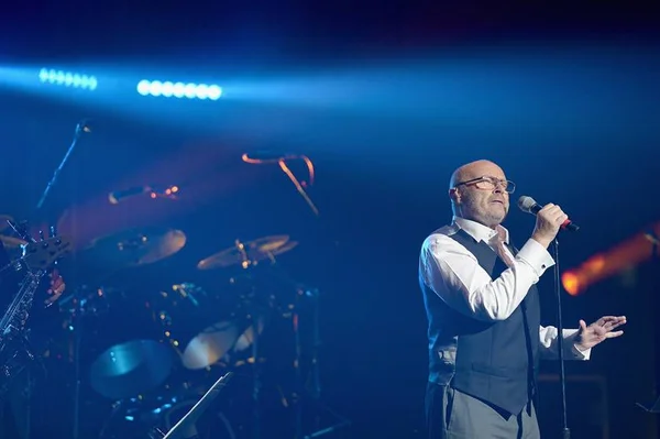 Ainda Estou Vivo: Phil Collins escancara mágoas em autobiografia