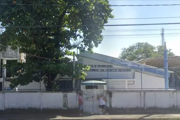 Imagem colorida, escola - Metrópoles
