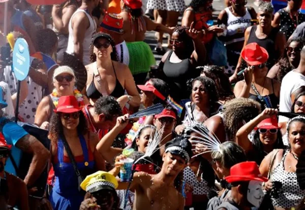 Carnaval 2026: veja programação de blocos no Rio neste sábado (14/2)
