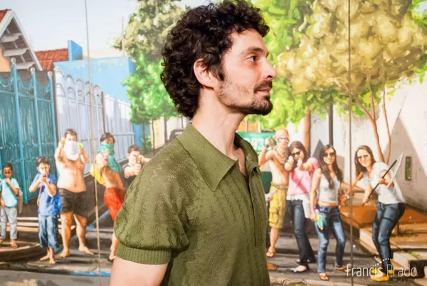 Fábio Baroli ministra oficina de pintura