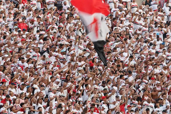 Torcida do São Paulo veta menores e mulheres em viagem para Argentina