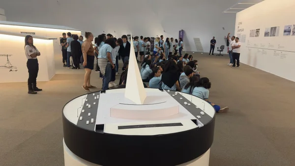 Mostra Utopias em construção faz alunos viajarem pela história de Brasília - destaque galeria Mostra Utopias em construção faz alunos viajarem pela história de Brasília - destaque galeria