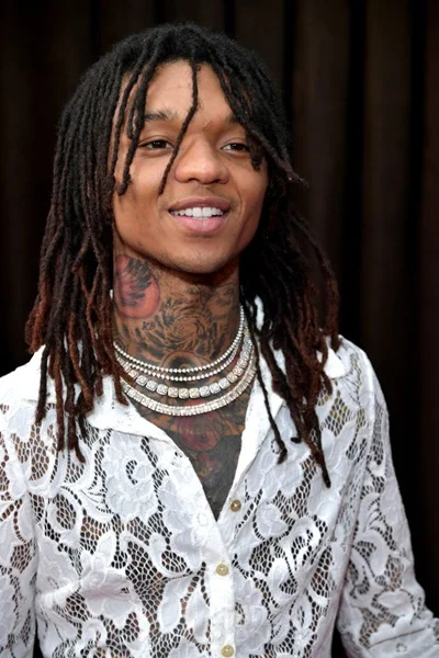 O rapper americano Swae Lee participa da faixa Poquito: uma versão sexy, mas também romântica e sonhadora, de Anitta O rapper americano Swae Lee participa da faixa Poquito: uma versão sexy, mas também romântica e sonhadora, de Anitta