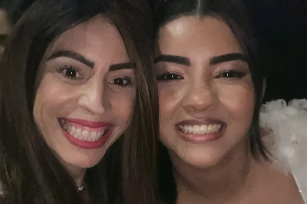Andria Neves posa ao lado da noiva de João Gomes, Ary Mirelle - Metrópoles