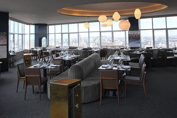 Bar mais alto do país, o Grá Rooftop abre as portas nesta sexta (13/7)