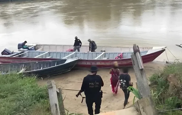 Jovens de garimpo em terra Yanomami se prostituíam mesmo menstruadas
