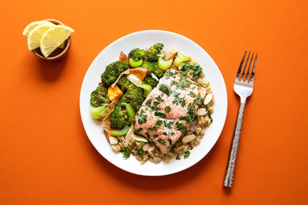 Foto colorida de prato de comida