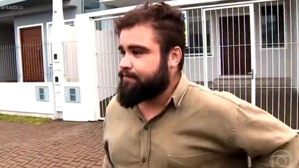 Homem é flagrado vendendo água doada ao RS. “Admito que é crime”