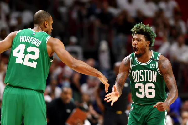 Celtics fazem jogo impecável, vencem Heat e deixam tudo igual na série