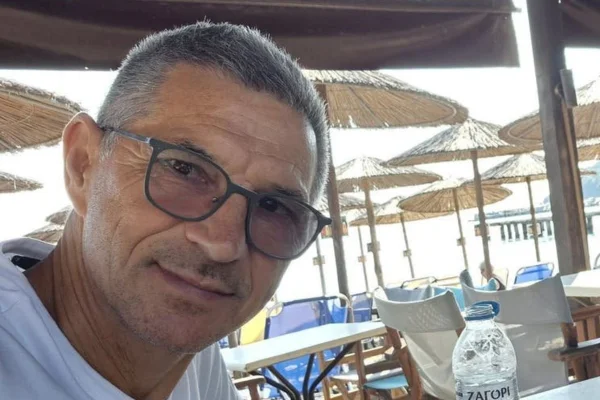 Homem que quase foi sugado para fora de avião relata trauma