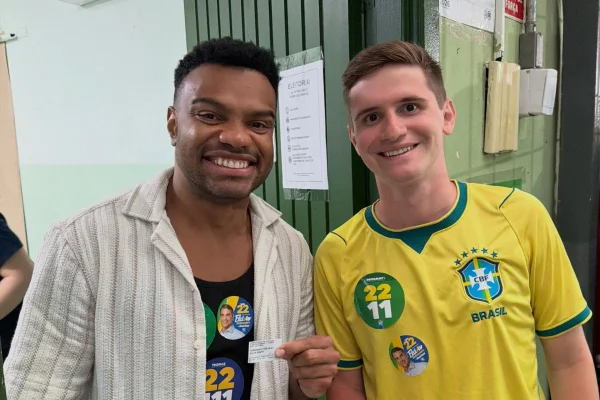 O ex-vereador Fernando Holiday e o deputado federal eleito Lucas Pavanato (PL)