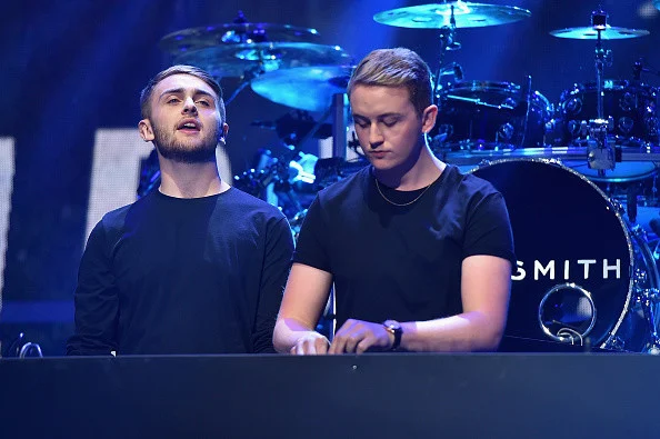 “Magnets” e os novos singles do Disclosure aumentam expectativa em torno de “Catracal”