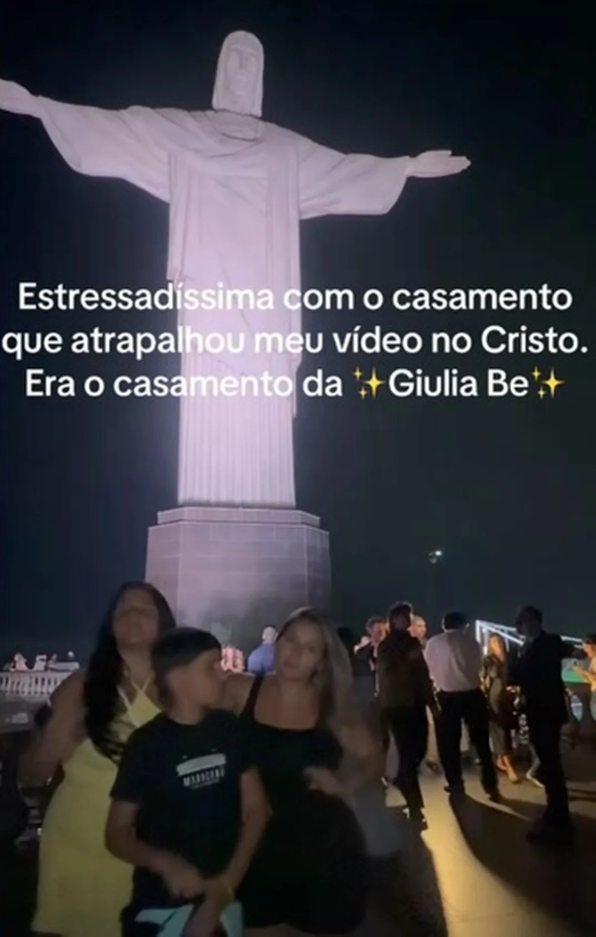 Internauta tem vídeo no Cristo atrapalhado pelo casamento de Giulia Be Internauta tem vídeo no Cristo atrapalhado pelo casamento de Giulia Be
