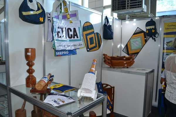 Funap expõe produtos fabricados por detentos em feira internacional