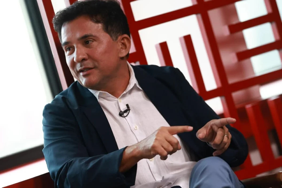 O ministro do Esporte, Paulo Henrique Perna Cordeiro, concede entrevista no estúdio do portal Metrópoles, em Brasília, nesta sexta-feira (7).
Durante a entrevista, o ministro aborda temas relacionados à política esportiva e às ações do governo federal na área. O ministro do Esporte, Paulo Henrique Perna Cordeiro, concede entrevista no estúdio do portal Metrópoles, em Brasília, nesta sexta-feira (7).
Durante a entrevista, o ministro aborda temas relacionados à política esportiva e às ações do governo federal na área.