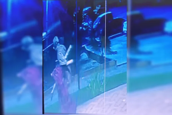 Zelador fica em estado gravíssimo após ser agredido por homem em situação de rua
