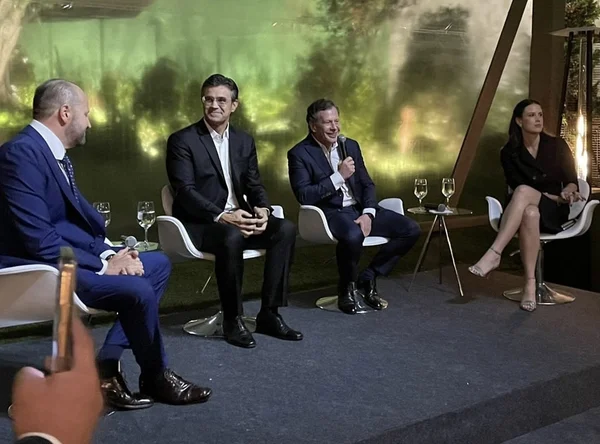 Rodrigo Garcia em jantar com empresários