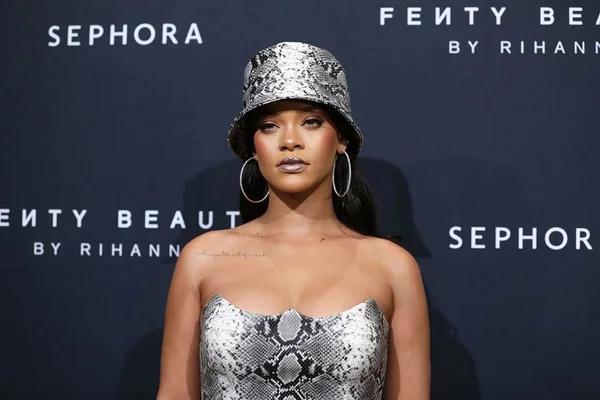 Rihanna confirma que novo álbum será de reggae e pode se chamar R9