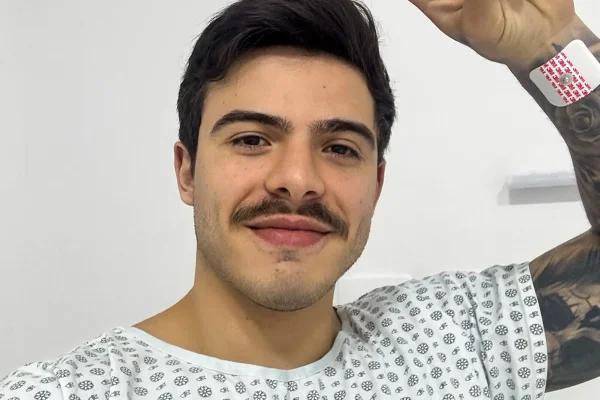 "Corri muitos riscos", diz Thomaz Costa após parar na UTI - Metrópoles