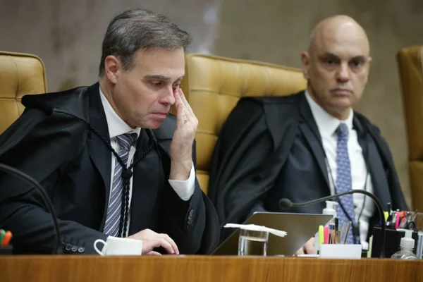 Crise no STF e impeachment de Moraes dominam a pauta dos presidenciáveis
