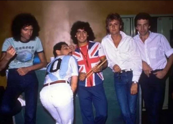 U2, Queen e “tiros” no Oasis: as reuniões de Maradona com estrelas do rock