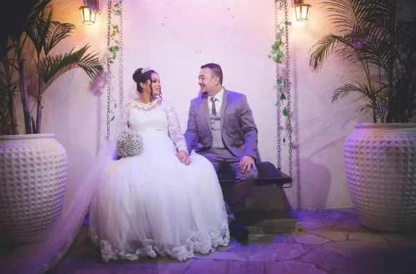 Noivos descobrem golpe no dia do casamento e têm prejuízo de R$ 15 mil