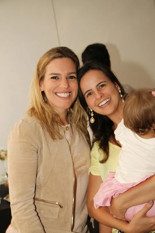 Blogger Helô Drummond recebe amigos e familiares para chá de revelação - imagem 94 Blogger Helô Drummond recebe amigos e familiares para chá de revelação - imagem 94