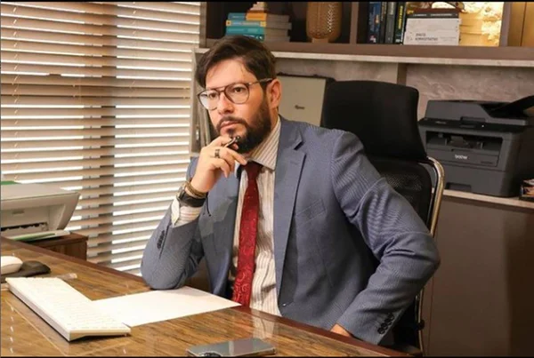 homem de terno