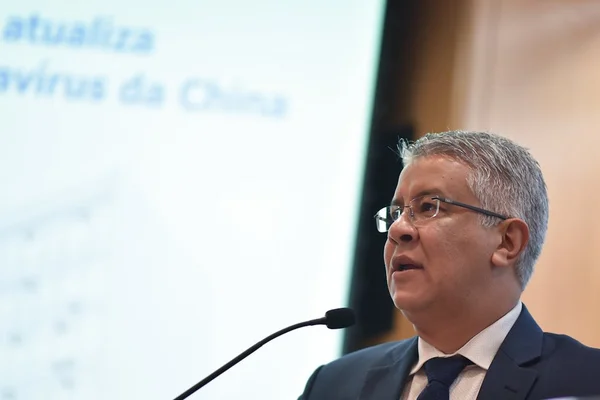 Saúde afirma que risco de coronavírus para o Brasil é “baixo”